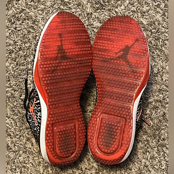 Jordan trainer 1 low elephant infrared.Size11.Used. Authentic. Good condition - Picture 7 of 8